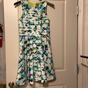 EUC Vince Camuto geometric midi dress